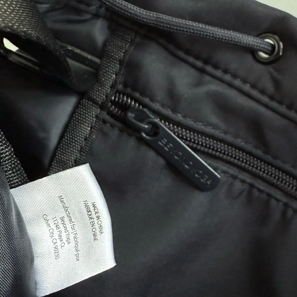 Beyond Yoga Convertible Gym Bag Black Nylon Backpack Shoulder Tote Travel School